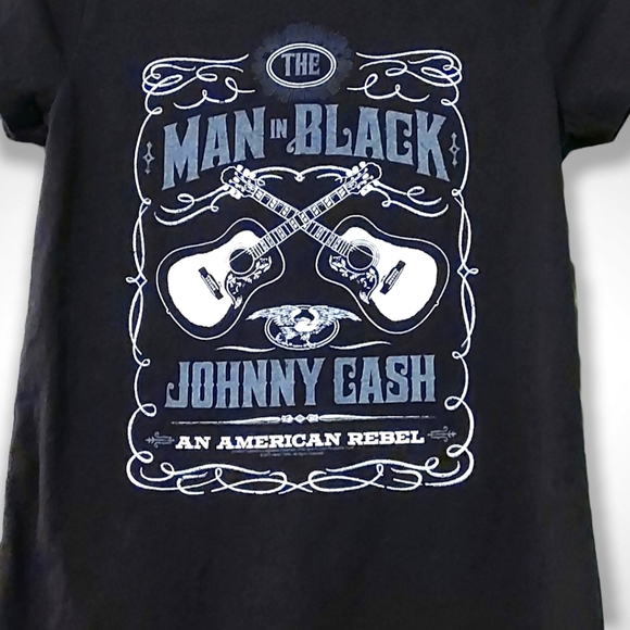Johnny Cash 'American Rebel' T-shirt - Picture 4 of 5